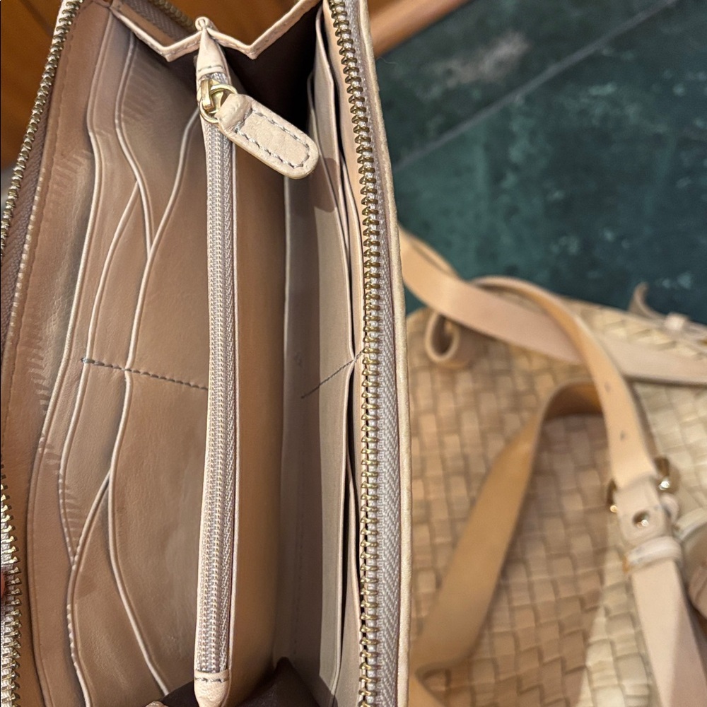 Cole Haan Beige Woven Leather Shoulder Bag and Wallet set - Picture 5 of 6